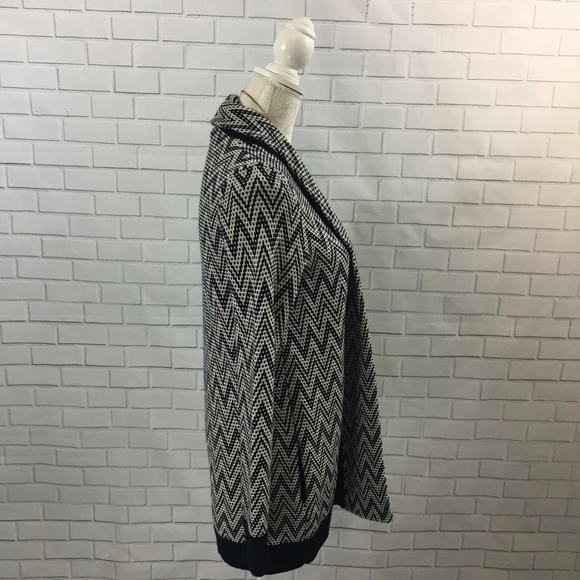 Merino Wool Blend Black and Cream Open Cardigan - Picture 4 of 7